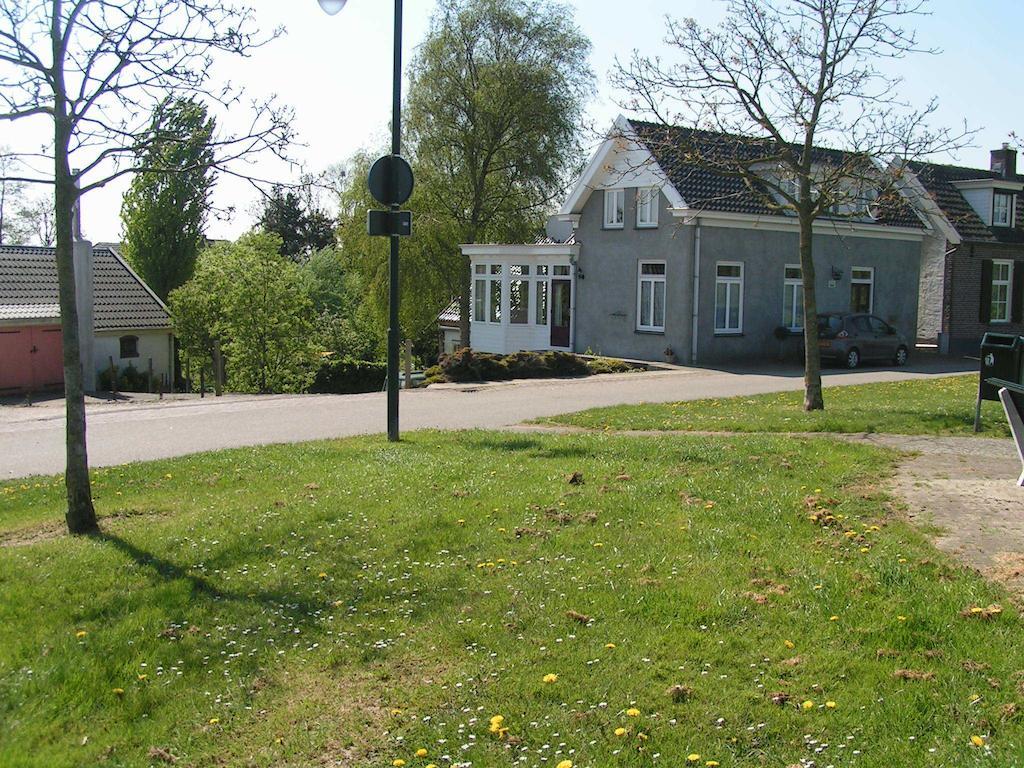 B&B Aandedijkinbrakel Zaltbommel Exterior photo